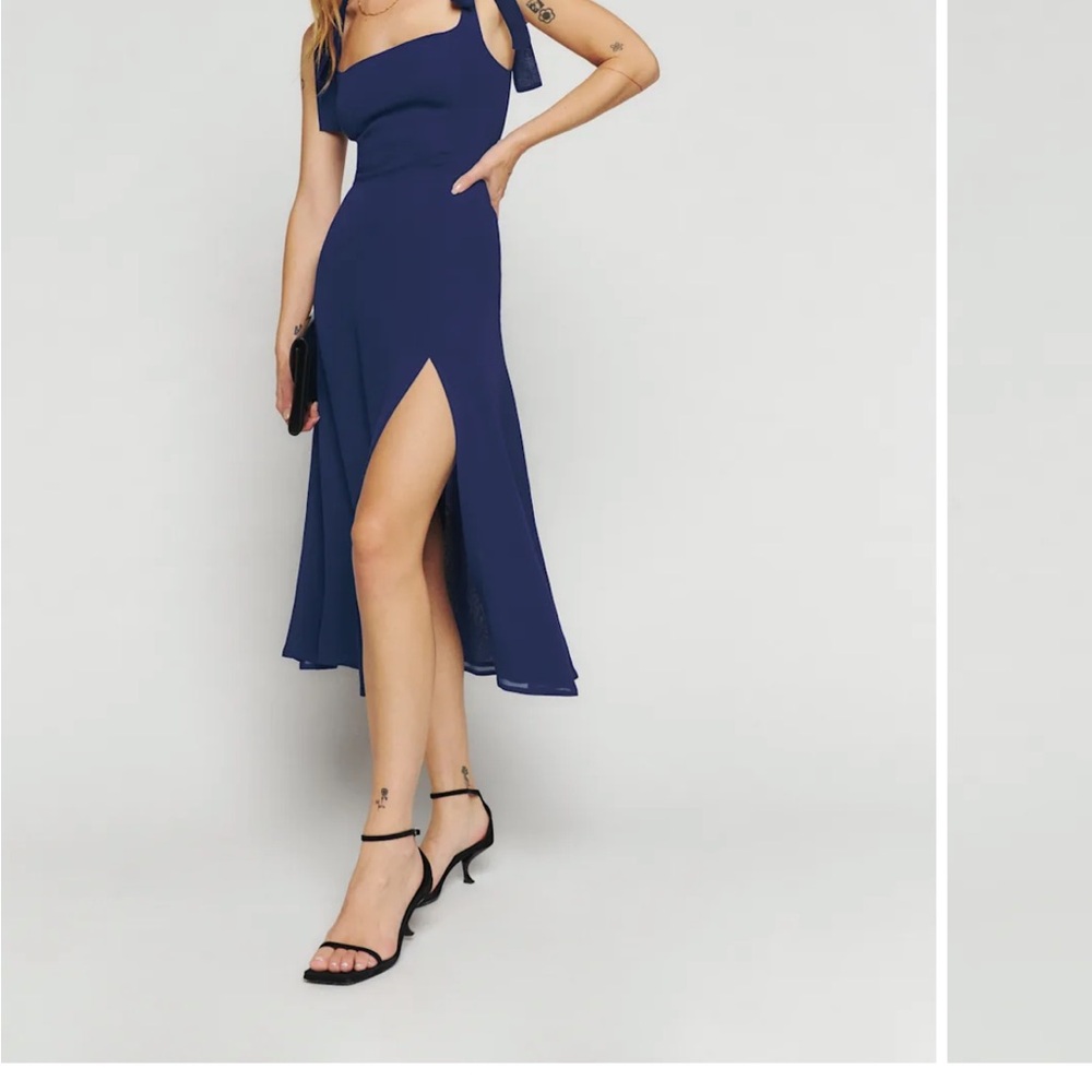 Elegant Reformation Navy Blue Sleeveless Dress